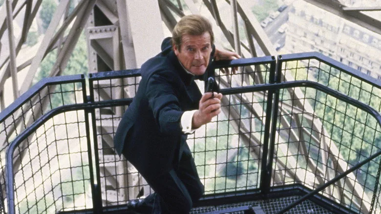 James Bond: Ölüme Bir Bakış sahne 4