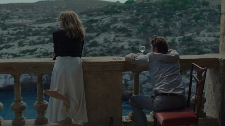 Hayatın Kıyısında (2015) sahne 1