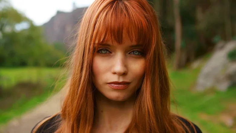 Elizabeth Harvest sahne 6