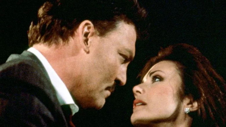 Mike Hammer: Cinayet Kazanır sahne 1