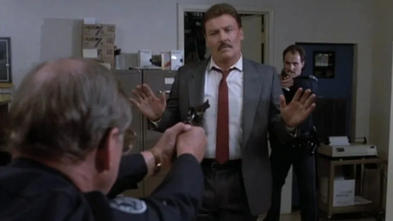 Mike Hammer: Cinayet Kazanır sahne 3