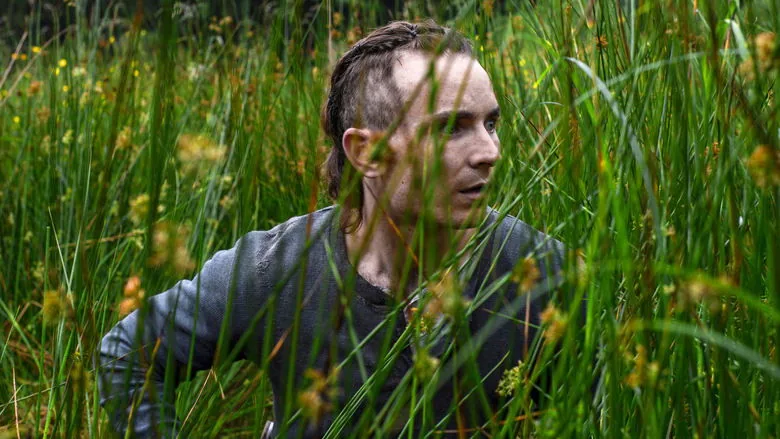 The Survivalist sahne 1