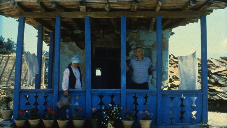 Ve Yaşam Sürüyor sahne 1